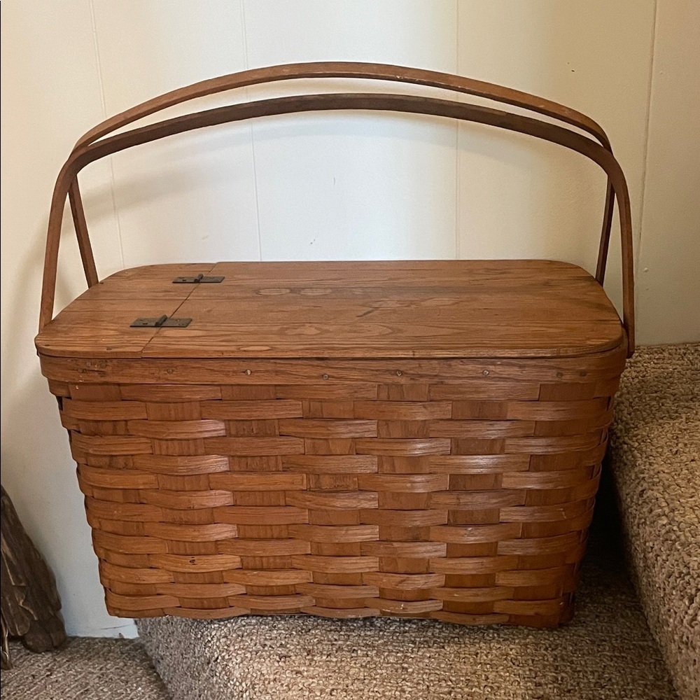 Basketville Putney Vermont Vintage Rustic Tan Woven Storage Picnic Basket